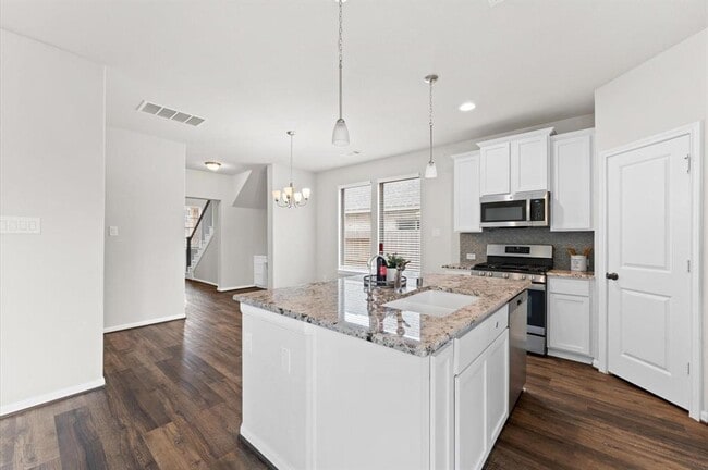 Building Photo - 761 Ocean Palms Dr