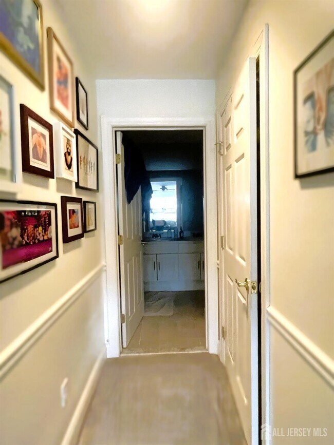 Building Photo - 112 Central Ave