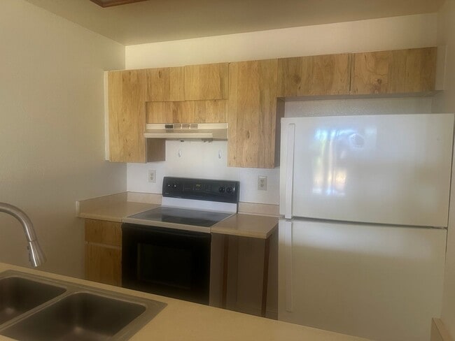 Building Photo - Single level 3 bedroom 2 bath home in Waip...