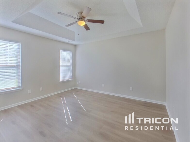 Building Photo - 2113 Sebastiani Dr