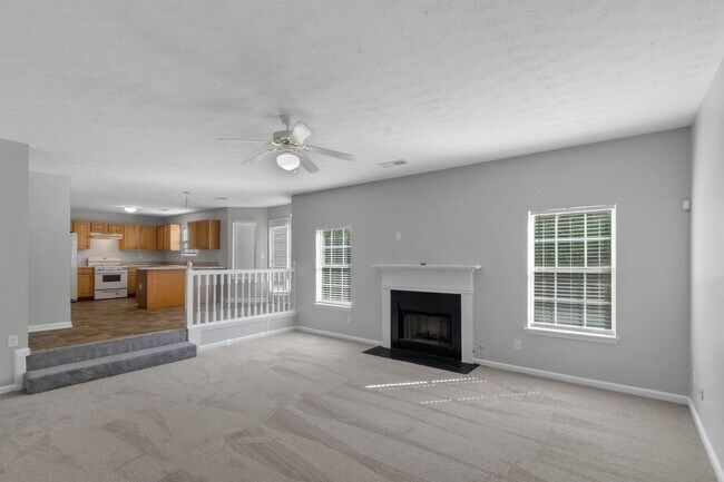 Building Photo - Impressive 3 Bed, 2.5 Bath Home