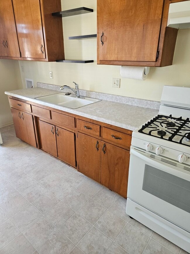 Building Photo - 2 bedroom, 1 bath house in Morro Bay