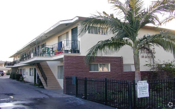 Building Photo - Hilai Manor
