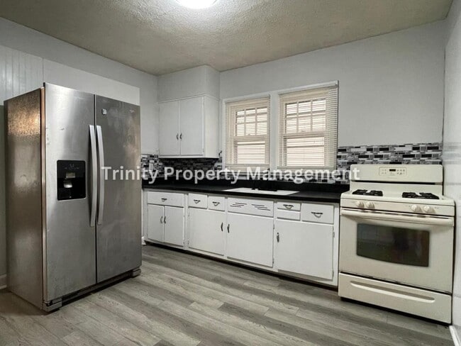 Building Photo - 407 Maryland Ave