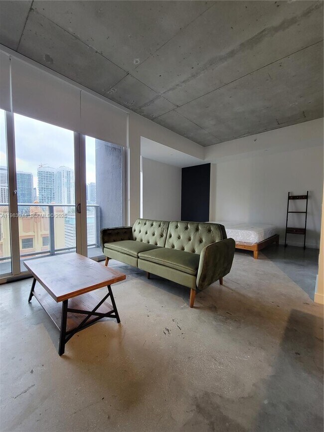 Building Photo - 151 SE 1st St