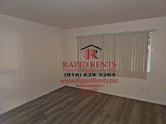 Building Photo - 1622 Sandalwood Dr