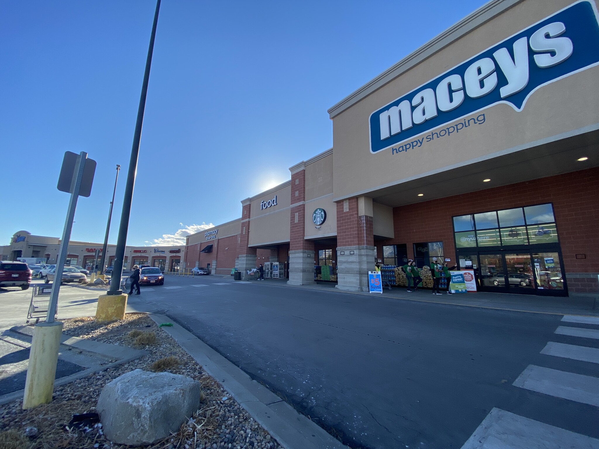 Nearby shopping center - 5760 S 900 E