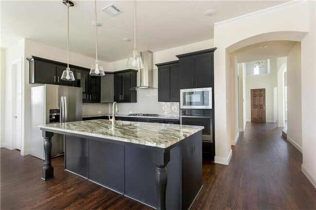 Building Photo - 2064 Remington Dr