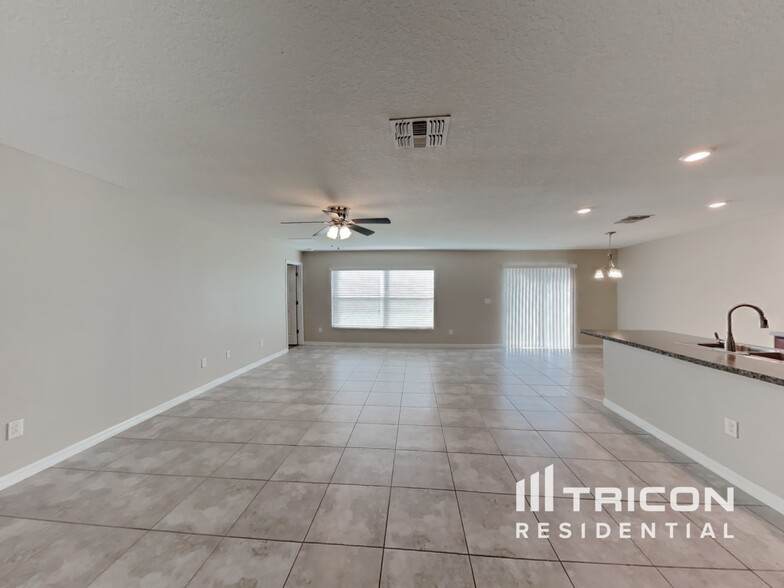 Building Photo - 11046 Standing Stone Dr