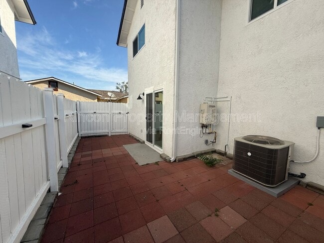 Building Photo - 607 Lemon Way