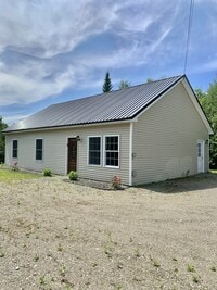Building Photo - 16 Oak Ridge Ln