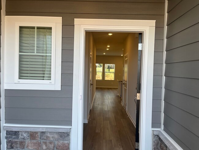 Building Photo - 5113 Brailey Cir