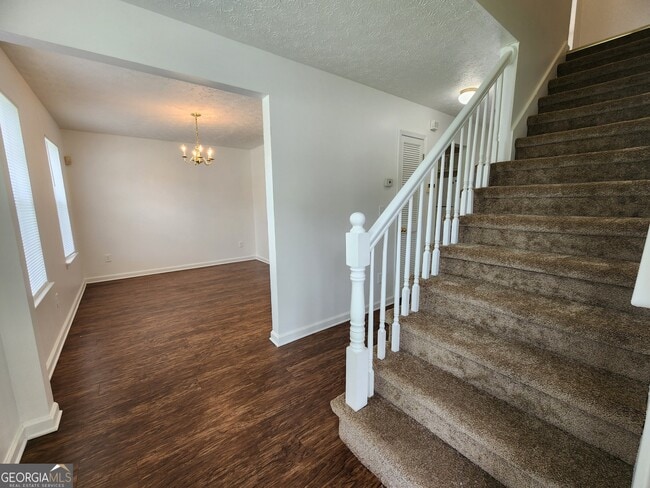 Building Photo - 5960 Batson Ct