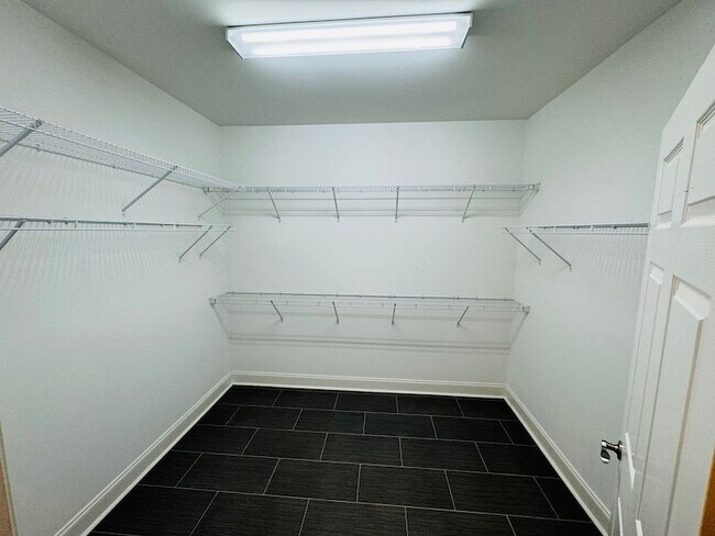 Building Photo - 1015 Callaway Dr