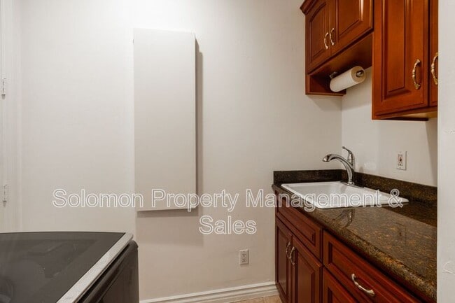 Building Photo - 316 Surfrider Way