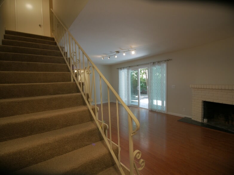 Building Photo - 1285 Manchester Dr