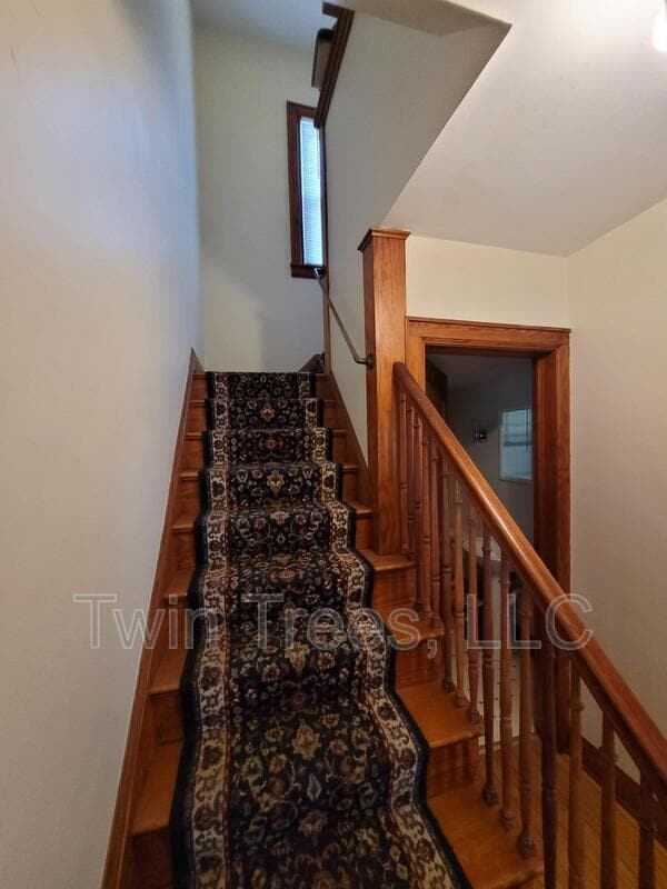 Building Photo - 5949 Gospel St