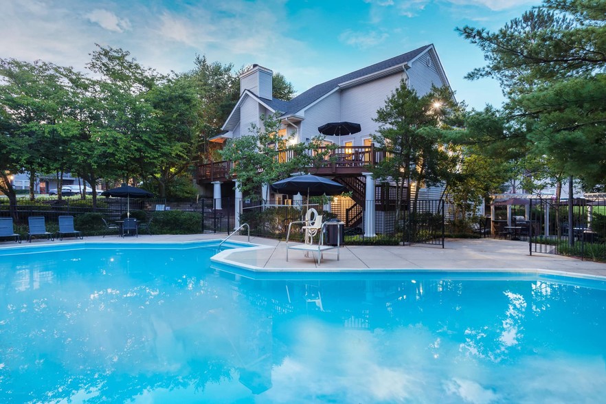 Dominion Middle Ridge 12280 Creekview Cir Woodbridge VA 22192