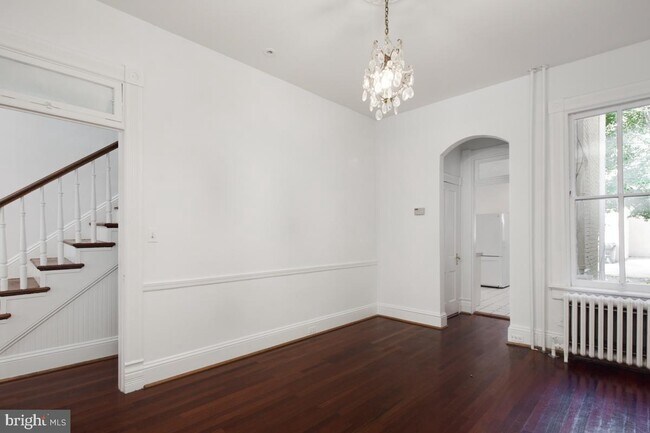 Building Photo - 1322 35th St NW