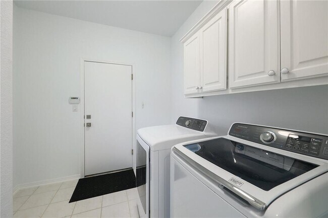 Building Photo - 10425 Indigo Broom Loop