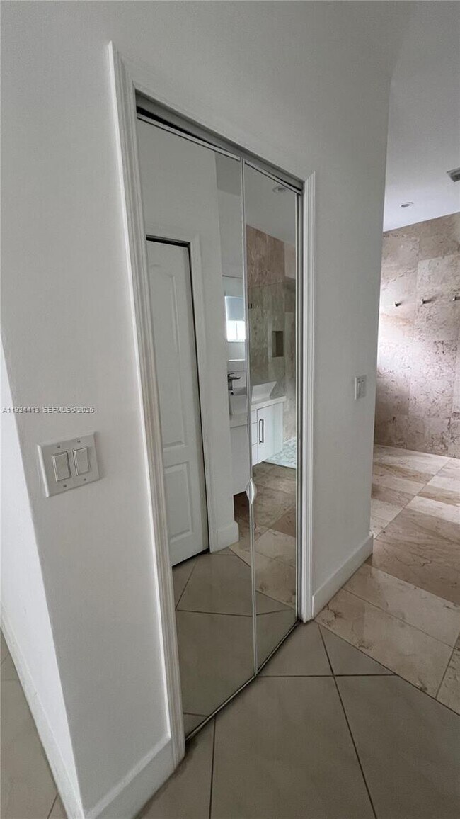 Building Photo - 15446 SW 23rd Ln