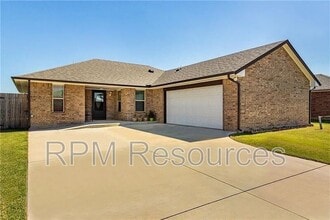 Building Photo - 8024 NW 74th St