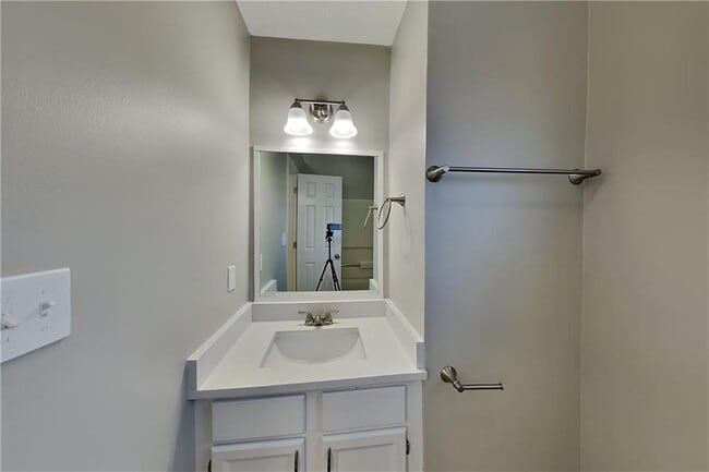 Building Photo - 4440 Coventry Ct