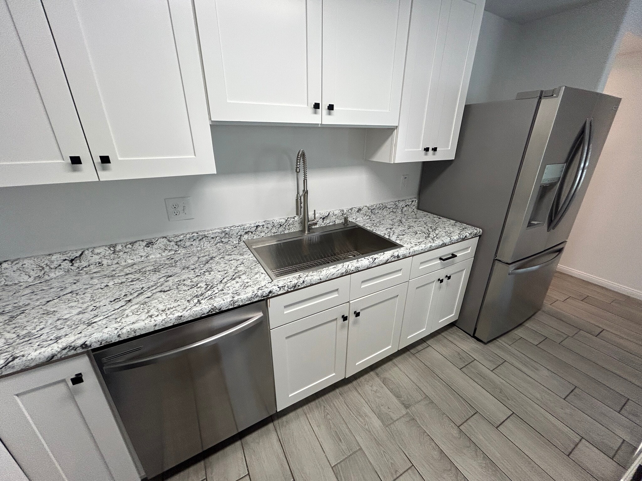 Building Photo - 9208 W Coolidge St