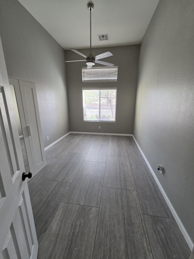 Building Photo - 3760 Candytuft Ridge Ave