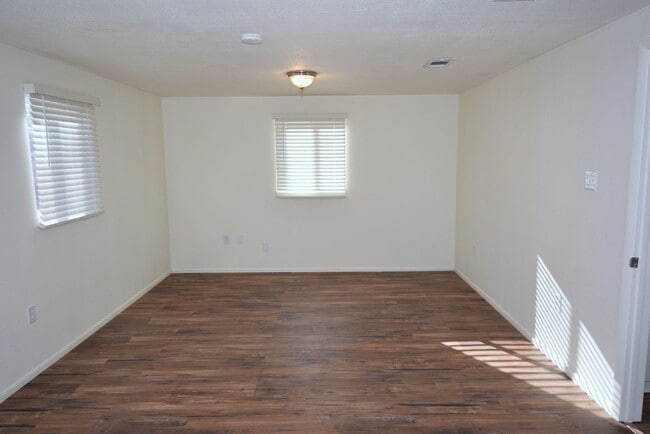 Building Photo - Renovation Complete!