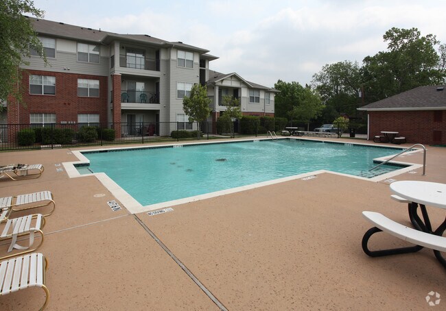 Primary Photo - Flats at Five Mile Creek Apartments