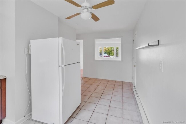 Building Photo - 63 Maynard St