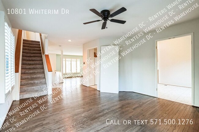 Building Photo - Light filled 2Bd/3.5Bth+Loft end unit TH w...