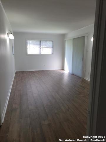 Building Photo - 600 Antler Dr