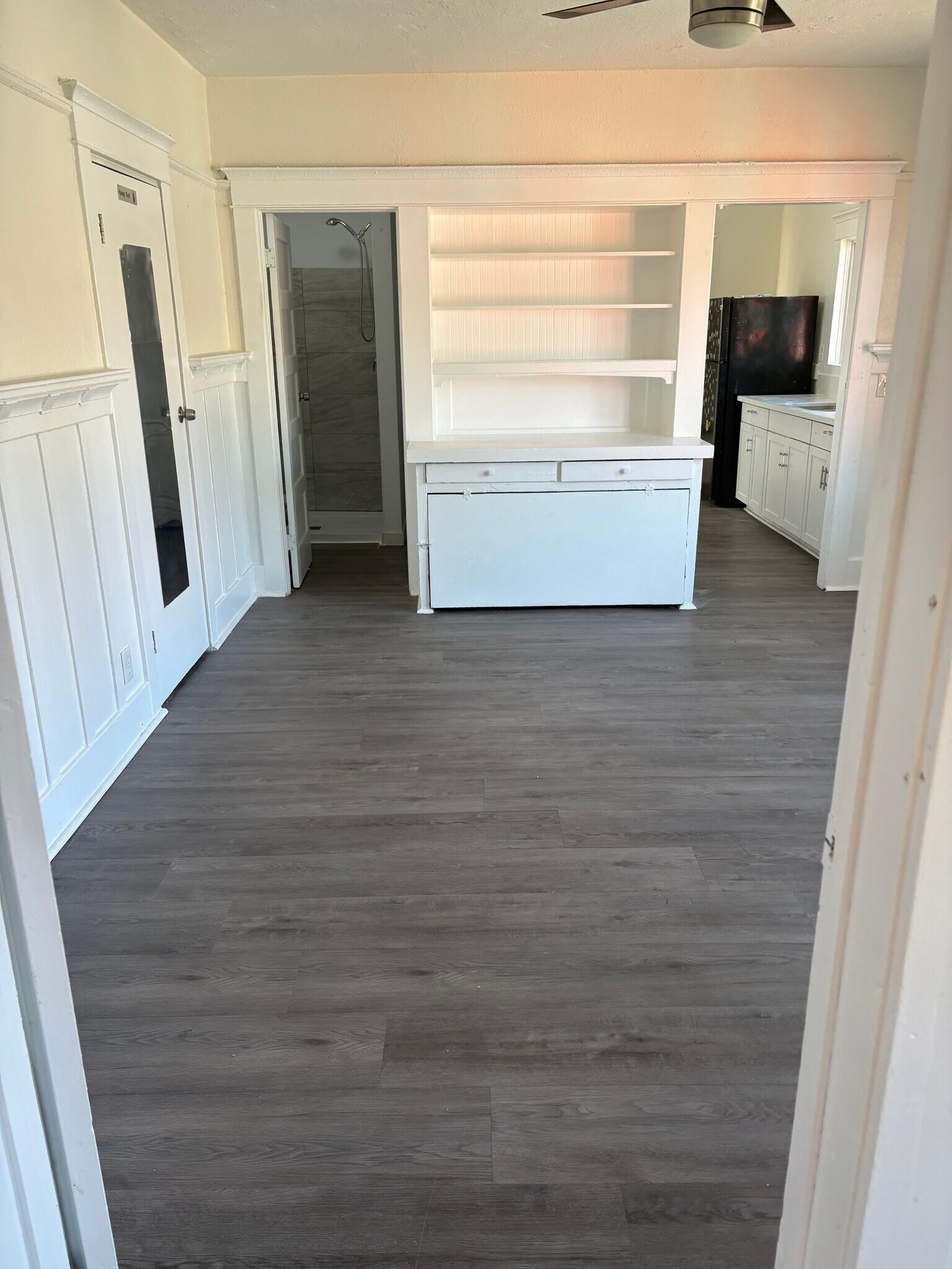 Building Photo - 402 E 43rd Pl