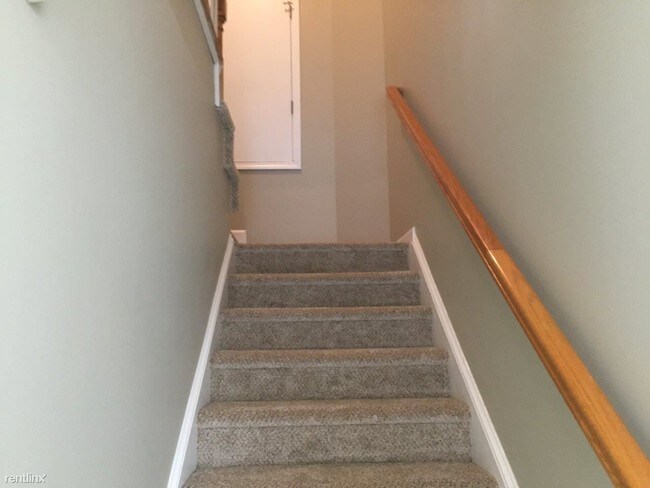 Building Photo - 1650 Sandersted Village Cir