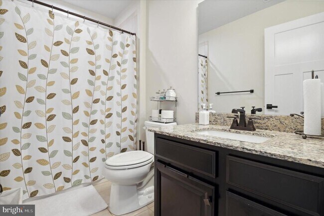 Building Photo - 1215 Benjamin Dr