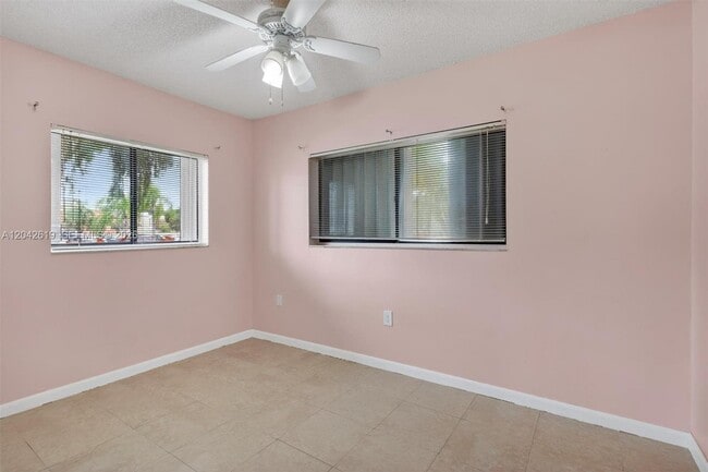 Building Photo - 8065 SW 107th Ave