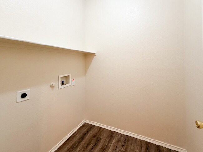 Building Photo - Charming 3-Bedroom, 2-Bath in Grand Prairie!