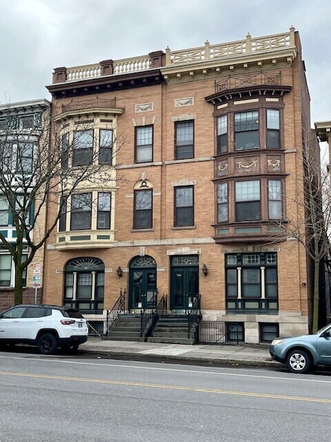 Building Photo - 1 Bedroom with Washington Park View