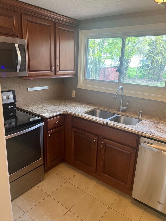 Building Photo - Charming Cleveland Heights Single Family Home
