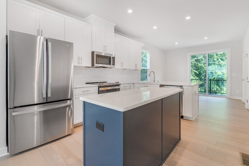 Building Photo - 513 Cubitt Ct