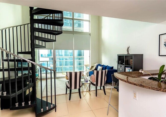 Building Photo - 300 S Biscayne Blvd