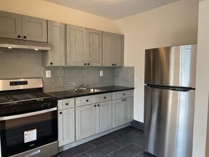 Building Photo - 1256 CLAY AVE (929)263-1665