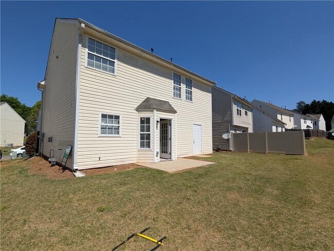 Building Photo - 347 Springhaven Way SE