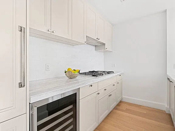 Building Photo - 389 E 89th St