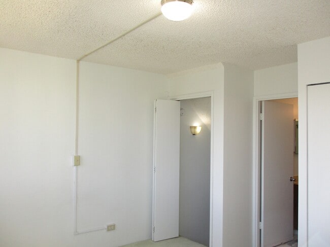 Building Photo - 739 Hausten St