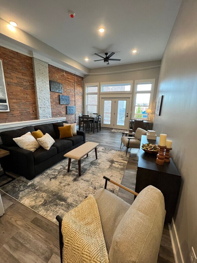 Building Photo - One Bedroom Downtown Lafayette - Fully Furnished