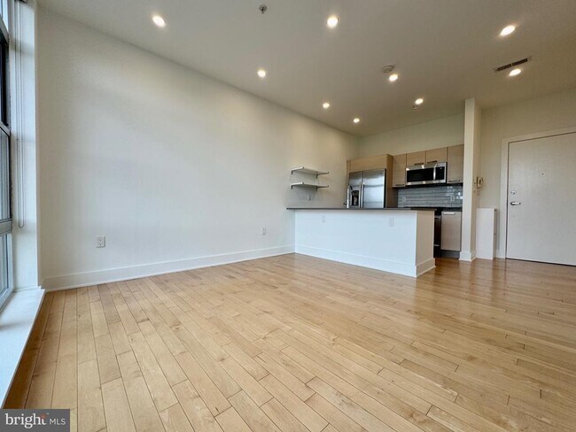 Building Photo - 1616 11th St NW