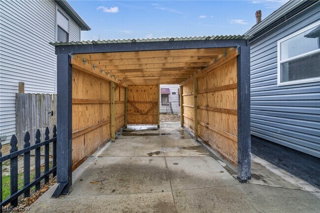 Building Photo - 2160 Fulton Rd